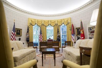 oval office us president.jpg